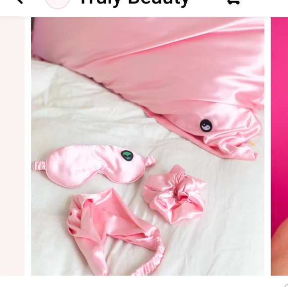 New Truly Beauty Sleep Set - Picture 3 of 4